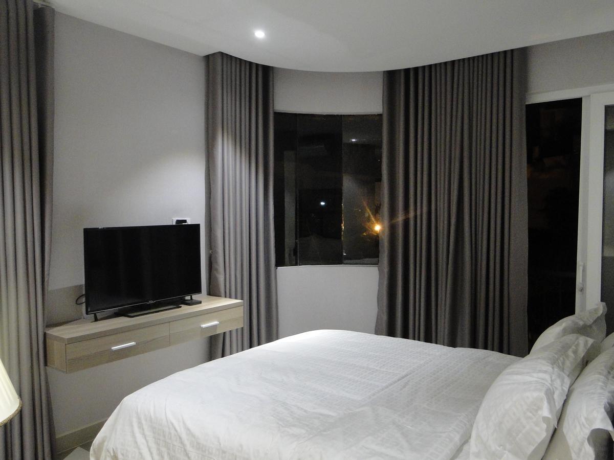 Khách sạn Paiza Residences